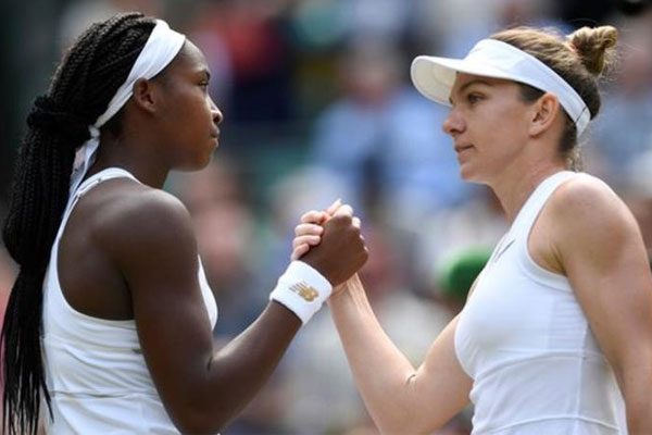 Coco Gauff knocked out in last 16 by Simona Halep