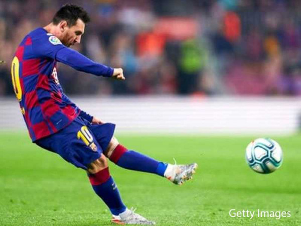 Messi scores twice as Barcelona win